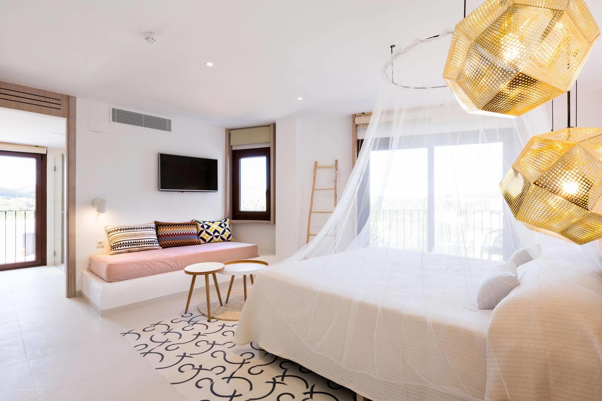 Gatzara Suites Santa Gertrudis Santa Gertrudis  Bagian luar foto