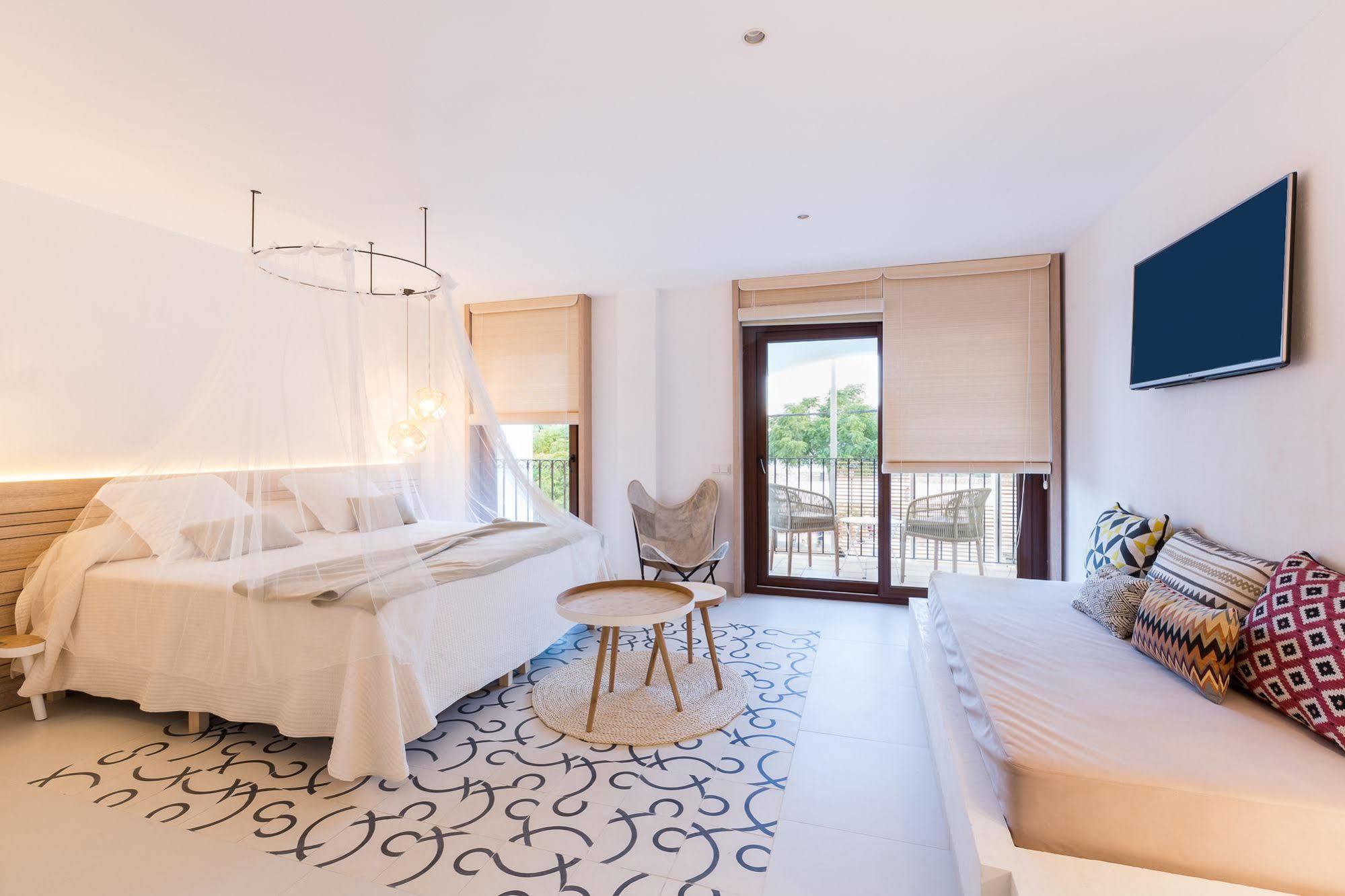 Gatzara Suites Santa Gertrudis Santa Gertrudis  Bagian luar foto